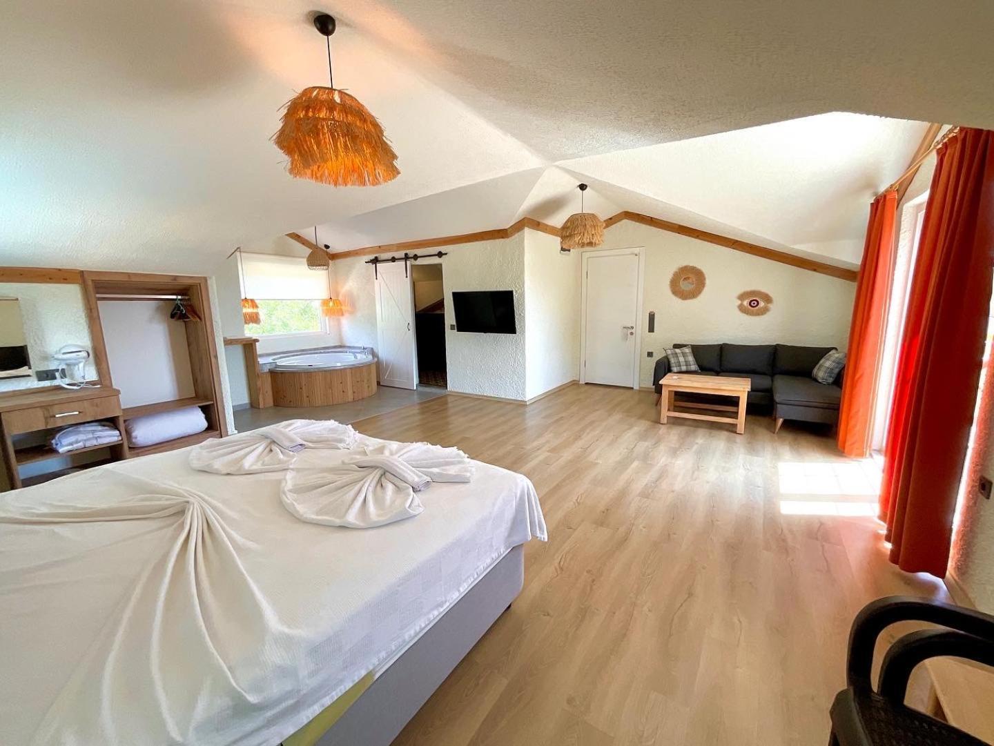 Guenes Boutique - Oludeniz Hotel